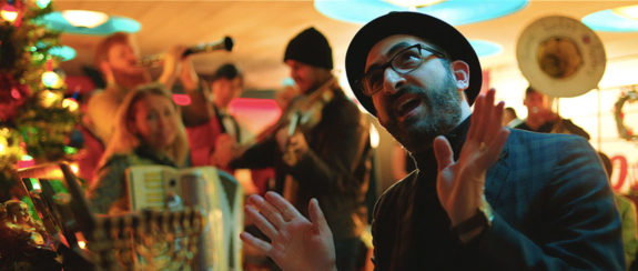 DreamingJewishXmas-Still-MAIN-1150×488